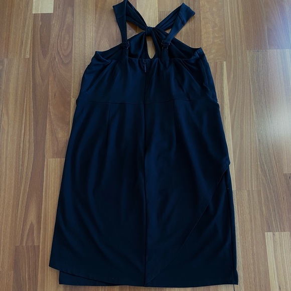 ‼️SALE‼️GOLDEN ERA DRESS IN BLACK - VIXEN BY MICHELINE PITT - Picture 6 of 16